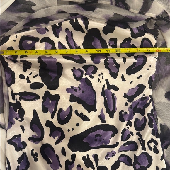 HOST PICK ⭐️ Beautiful Le Chateau purple animal print silk dress - Picture 11 of 12